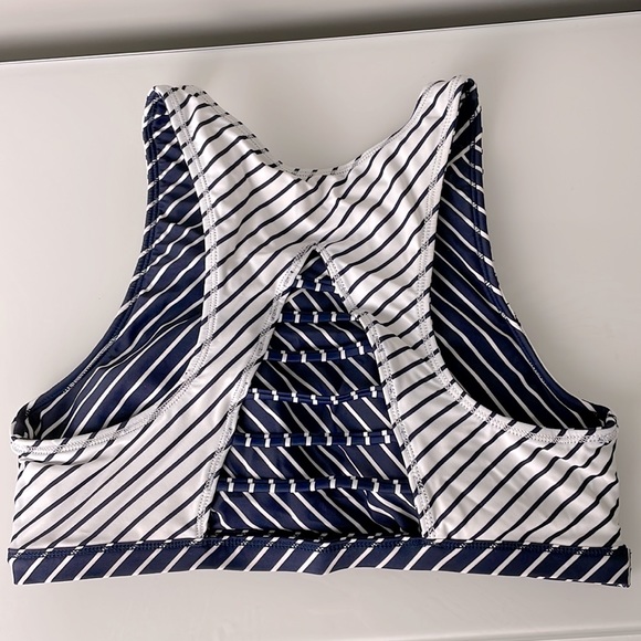 Athleta reversible swim top - Picture 4 of 4